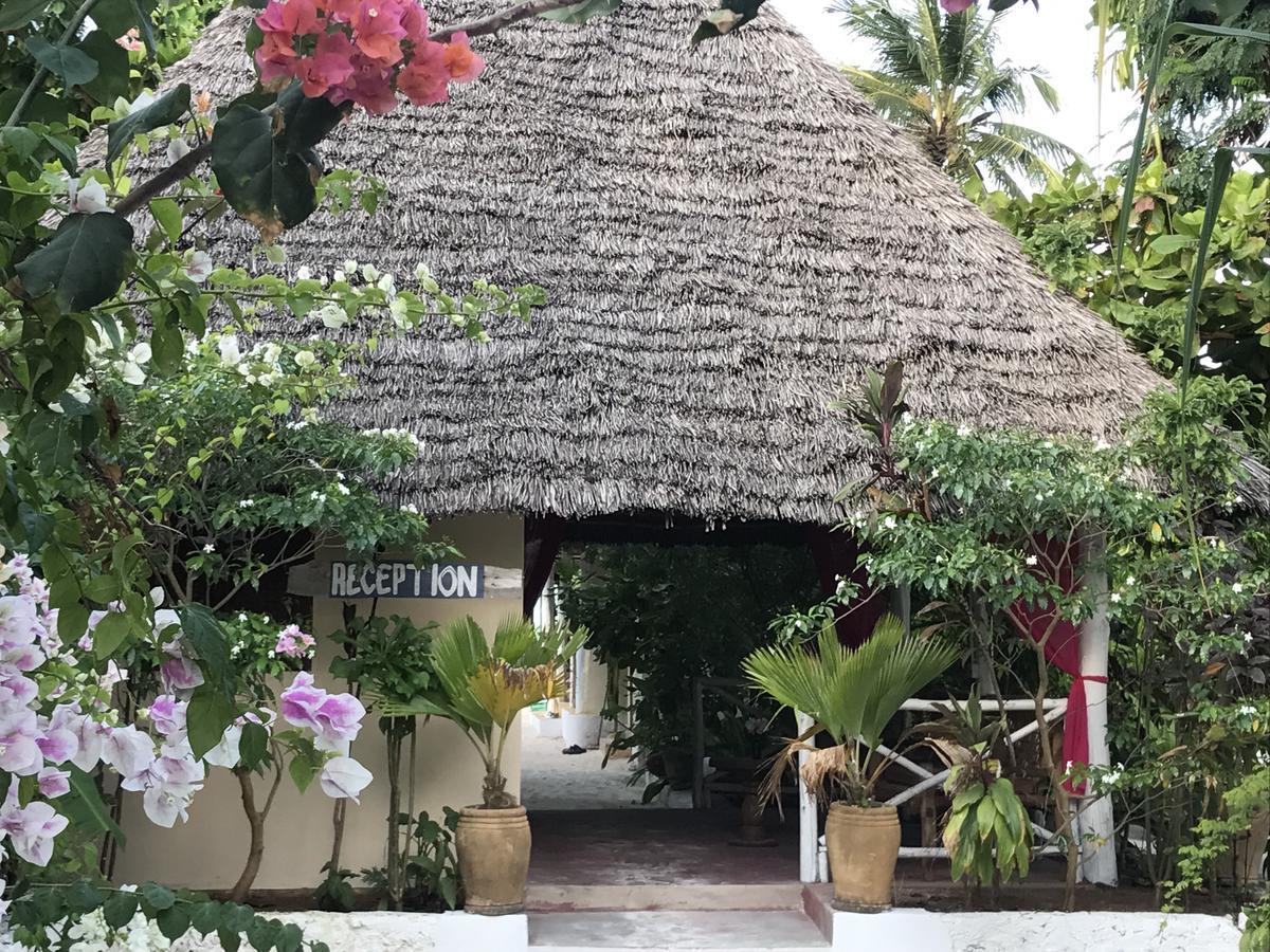 גאמביאני Garden Beach Bungalows מראה חיצוני תמונה