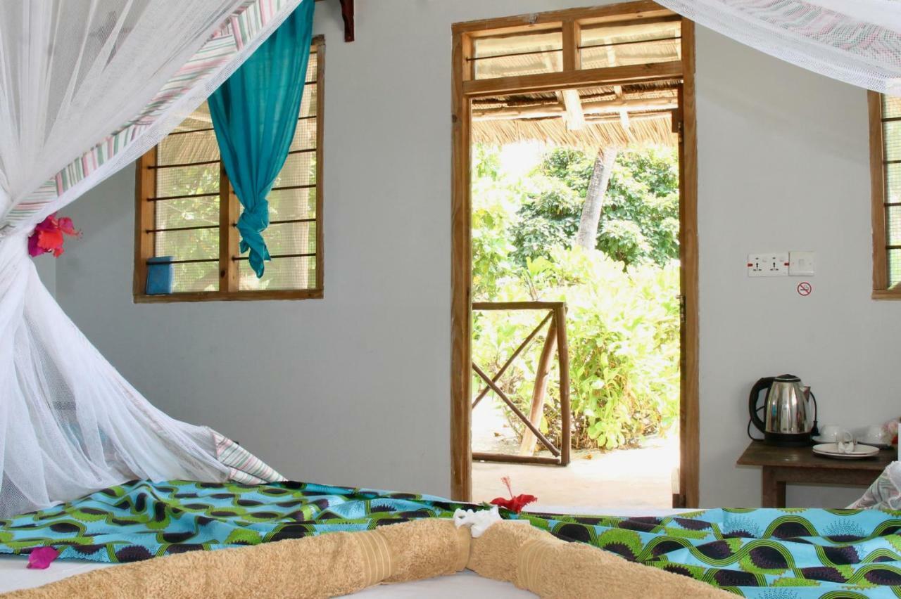 גאמביאני Garden Beach Bungalows מראה חיצוני תמונה
