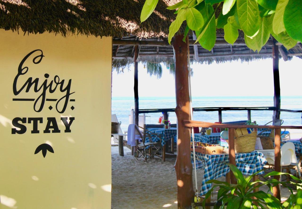גאמביאני Garden Beach Bungalows מראה חיצוני תמונה
